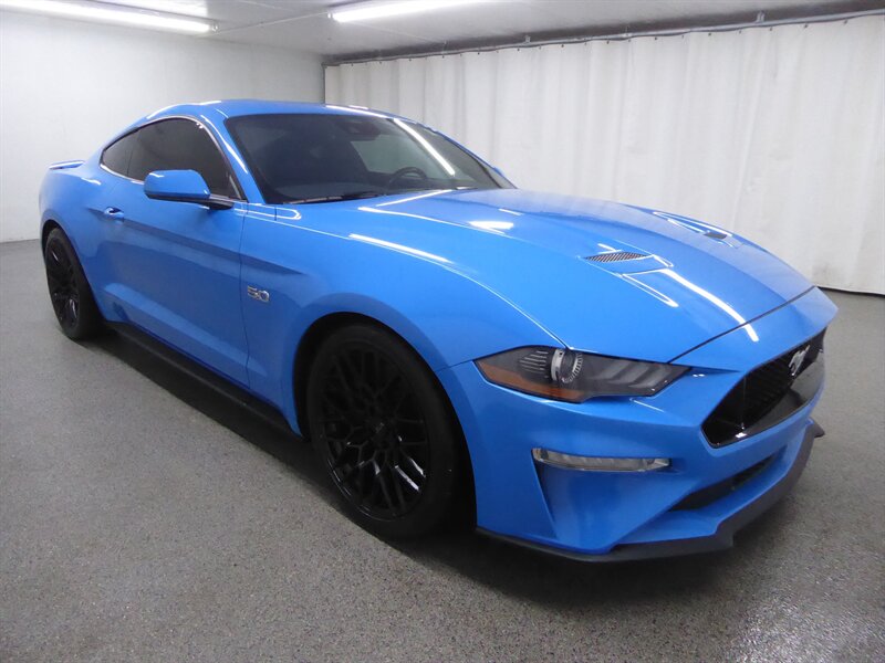 2022 Ford Mustang GT Coupe's photo