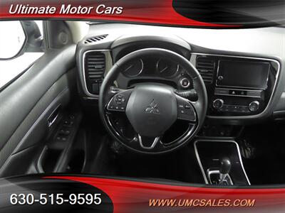 2019 Mitsubishi Outlander ES   - Photo 10 - Downers Grove, IL 60515