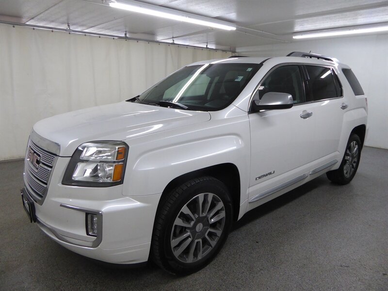 2017 GMC TERRAIN - Image 3