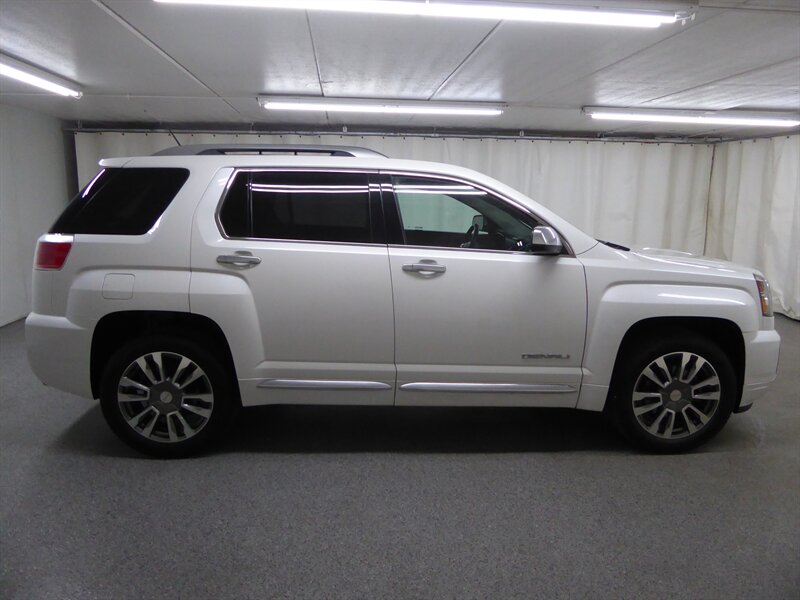 2017 GMC TERRAIN - Image 8