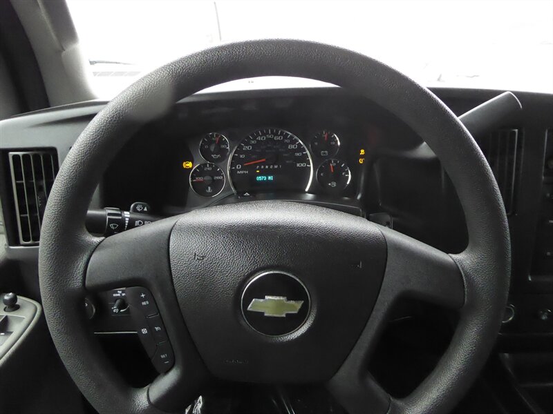 2017 CHEVROLET EXPRESS - Image 10
