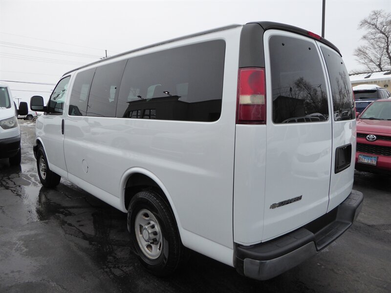 2017 CHEVROLET EXPRESS - Image 5