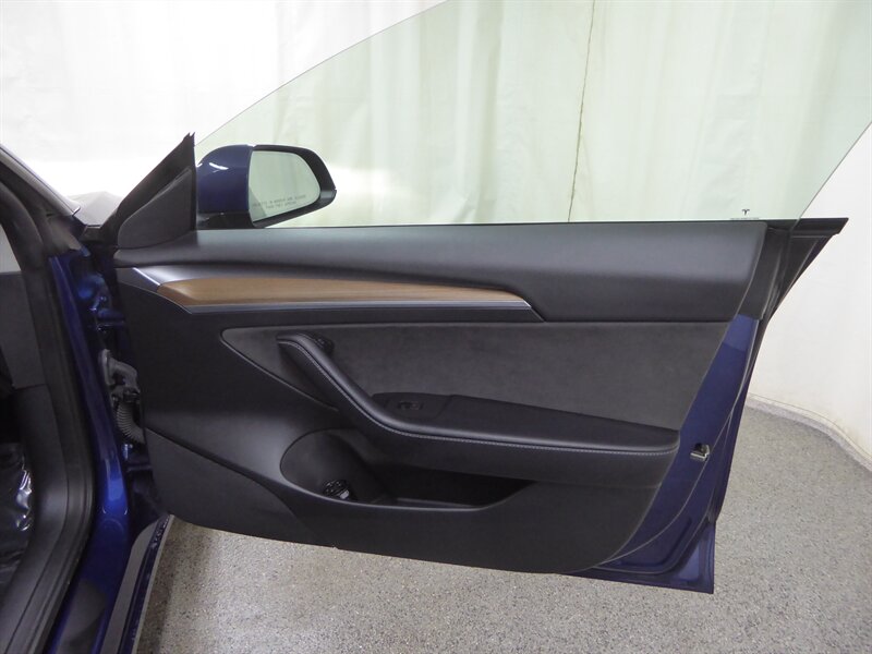 2023 TESLA MODEL 3 - Image 22
