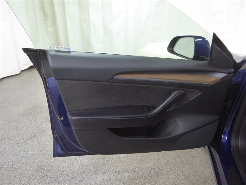 2023 TESLA MODEL 3 - Image 18