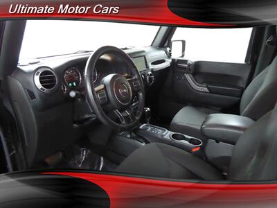 2017 Jeep Wrangler Willys Wheeler   - Photo 14 - Downers Grove, IL 60515