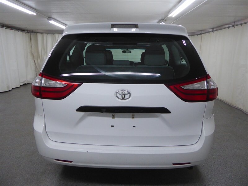 2016 TOYOTA SIENNA - Image 6