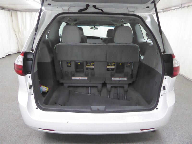 2016 TOYOTA SIENNA - Image 27