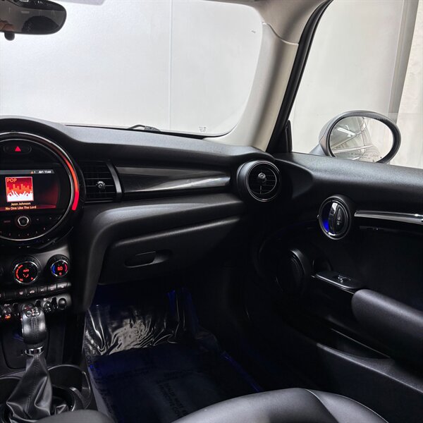 2019 MINI Cooper Cooper   - Photo 23 - Downers Grove, IL 60515
