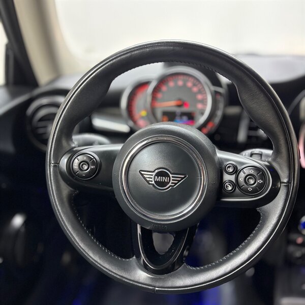 2019 MINI Cooper Cooper   - Photo 17 - Downers Grove, IL 60515