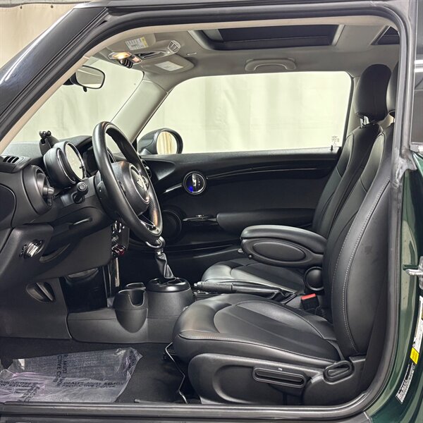 2019 MINI Cooper Cooper   - Photo 13 - Downers Grove, IL 60515