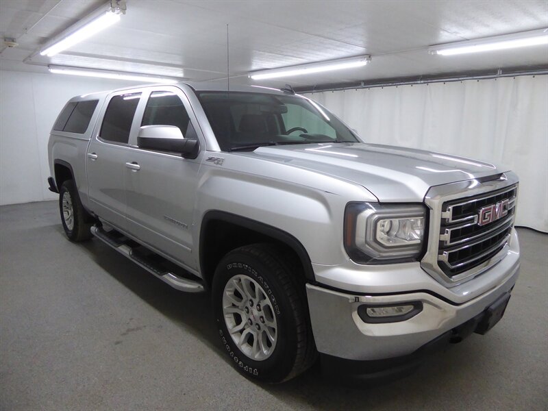 2016 GMC Sierra SLE's photo