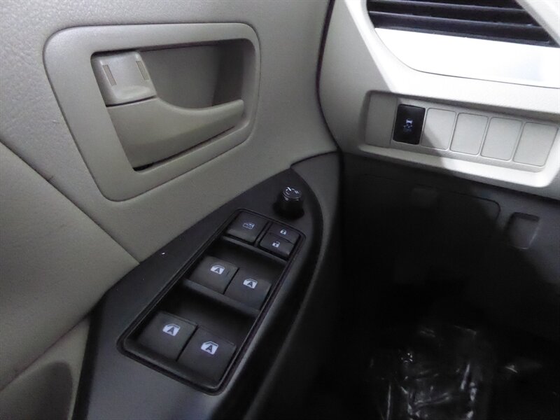 2017 TOYOTA SIENNA - Image 16