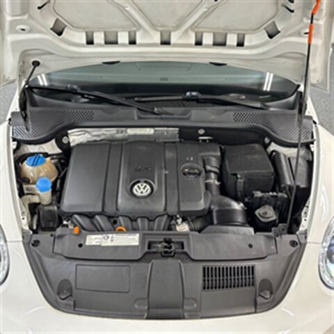 2012 Volkswagen Beetle 2.5L   - Photo 7 - Downers Grove, IL 60515