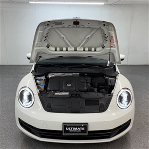 2012 Volkswagen Beetle 2.5L   - Photo 6 - Downers Grove, IL 60515