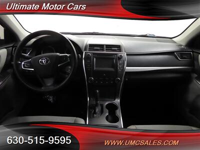 2016 Toyota Camry SE   - Photo 9 - Downers Grove, IL 60515