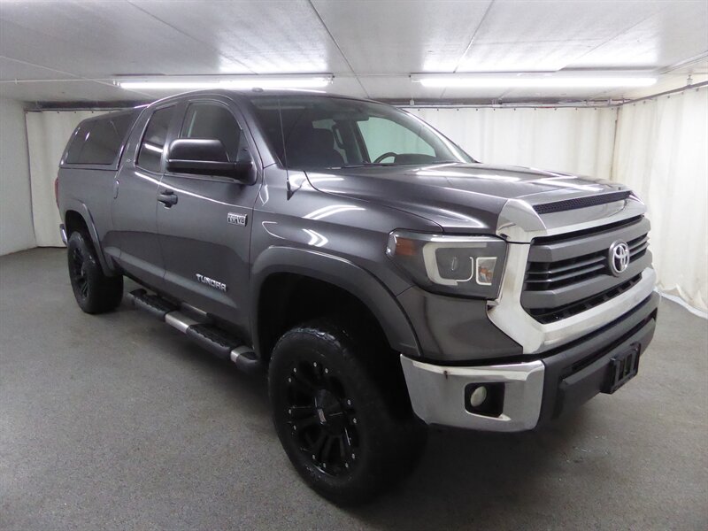 2015 Toyota Tundra SR5 - Photo 1 - Downers Grove, IL 60515