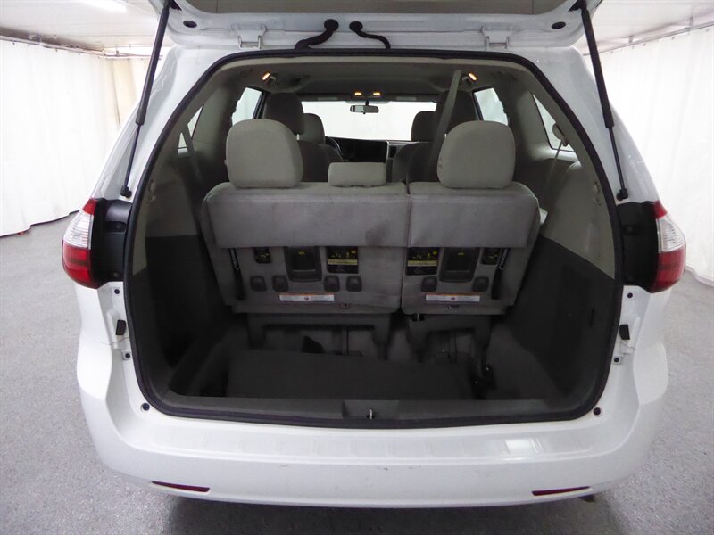 2016 TOYOTA SIENNA - Image 28