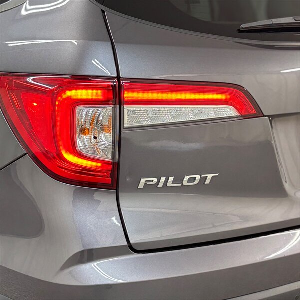 2019 Honda Pilot Touring   - Photo 6 - Downers Grove, IL 60515