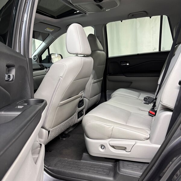 2019 Honda Pilot Touring   - Photo 30 - Downers Grove, IL 60515