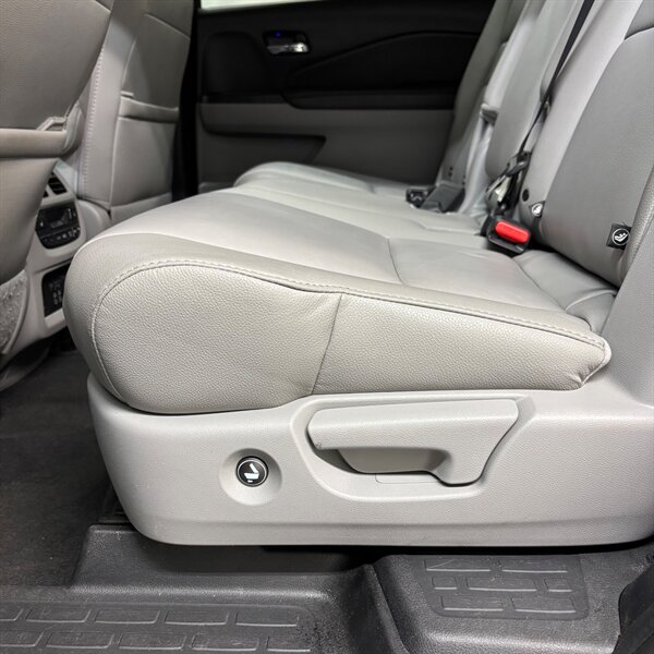2019 Honda Pilot Touring   - Photo 33 - Downers Grove, IL 60515