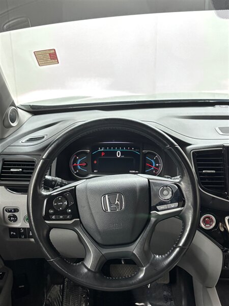 2019 Honda Pilot Touring   - Photo 19 - Downers Grove, IL 60515