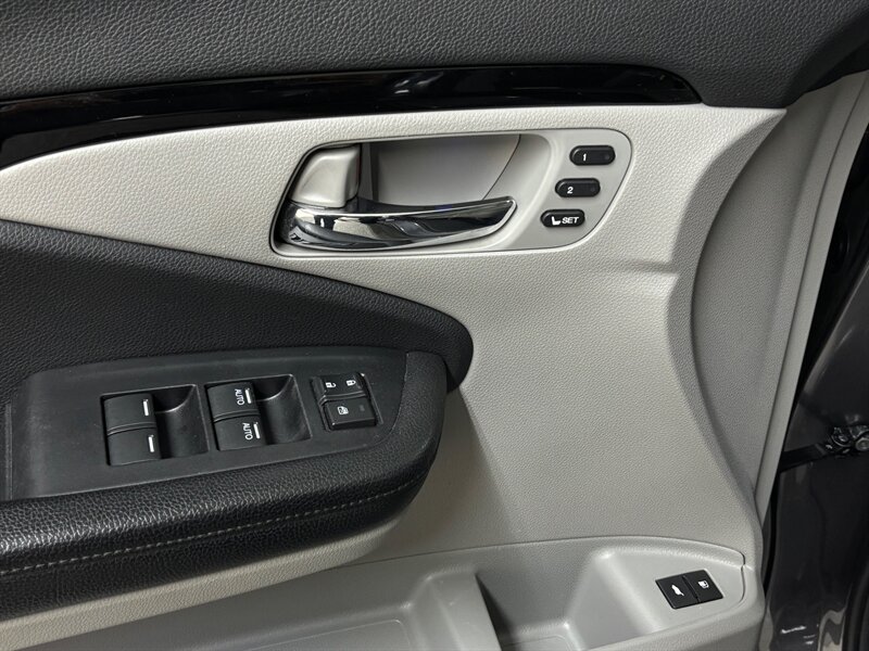 2019 Honda Pilot Touring   - Photo 17 - Downers Grove, IL 60515