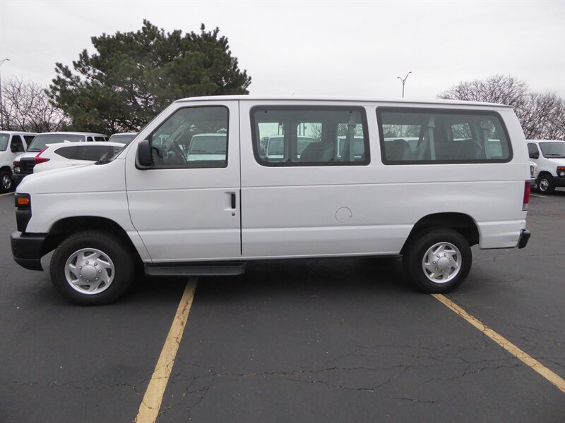 2012 FORD E-350 - Image 4