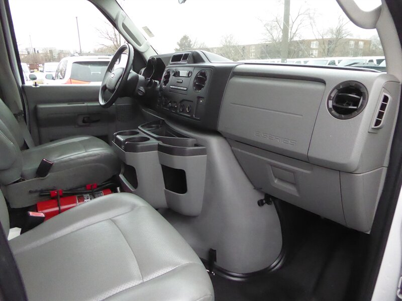 2012 FORD E-350 - Image 20
