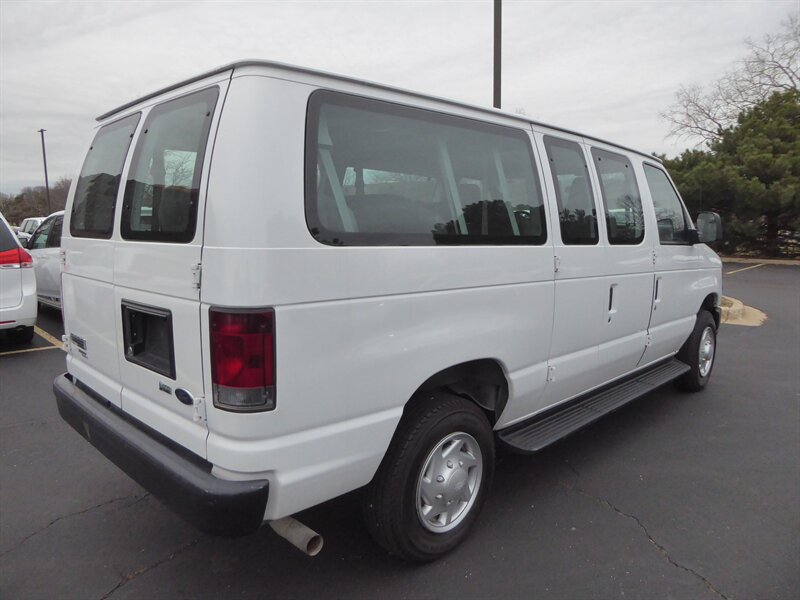 2012 FORD E-350 - Image 7