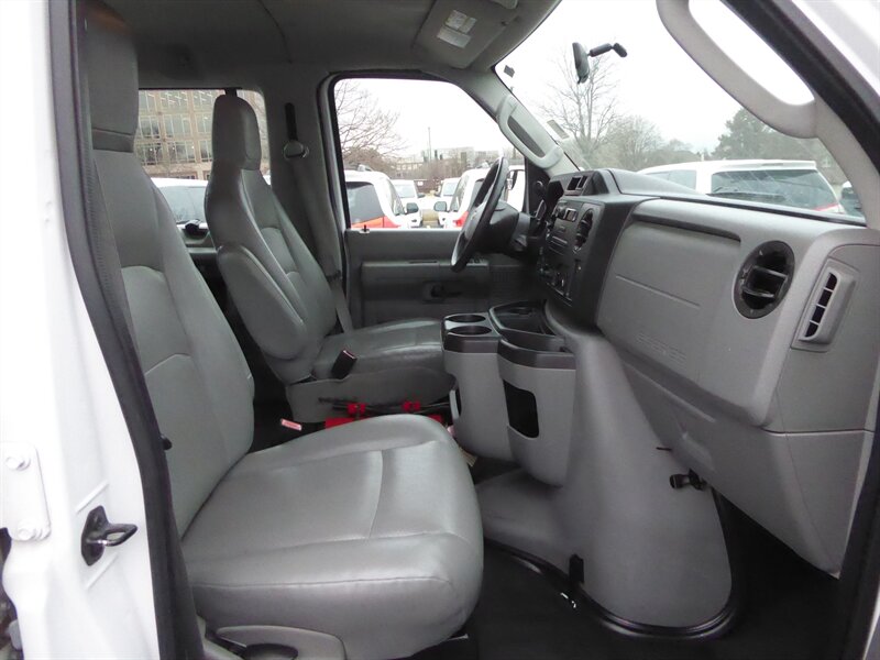 2012 FORD E-350 - Image 22