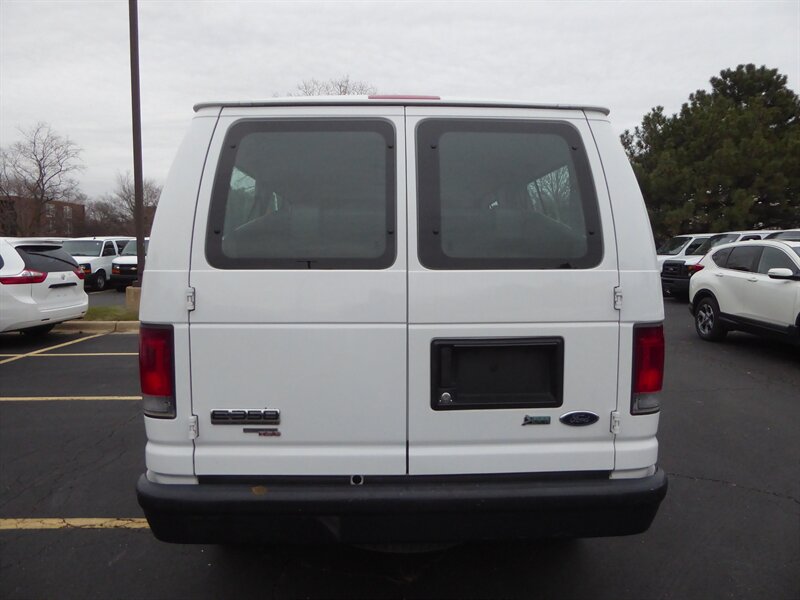 2012 FORD E-350 - Image 6