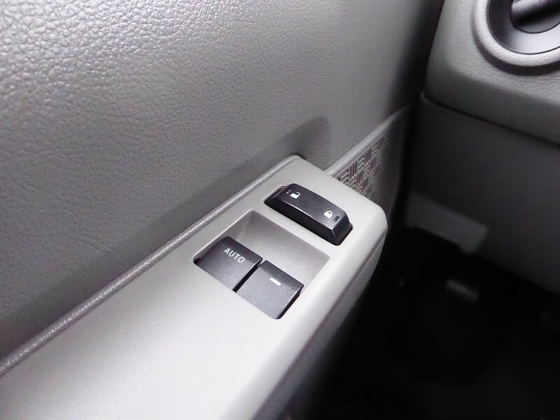 2012 FORD E-350 - Image 15