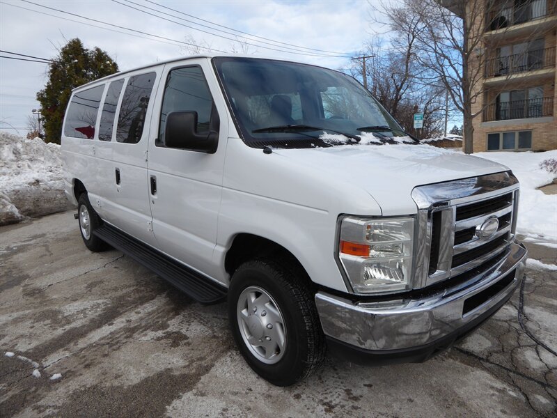 2014 Ford E-Series Econoline Wagon XL's photo