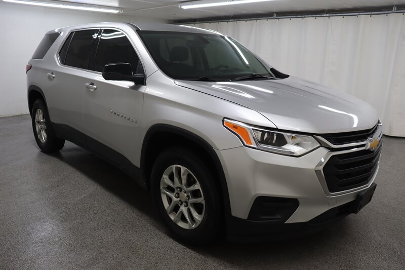 Silver Ice Metallic 2021 Chevrolet Traverse SUV / Crossover Four-Wheel Drive Automatic