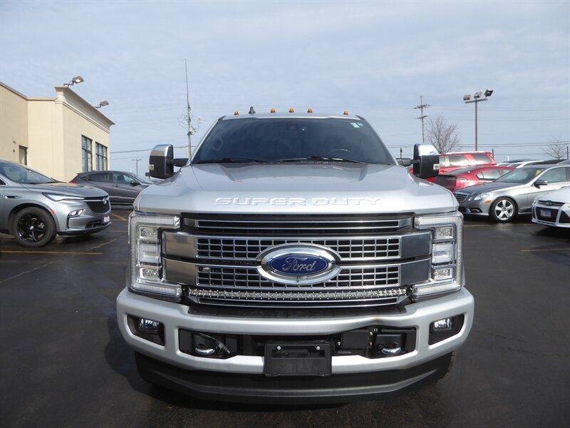 2019 Ford F-350 Super Duty Platinum  