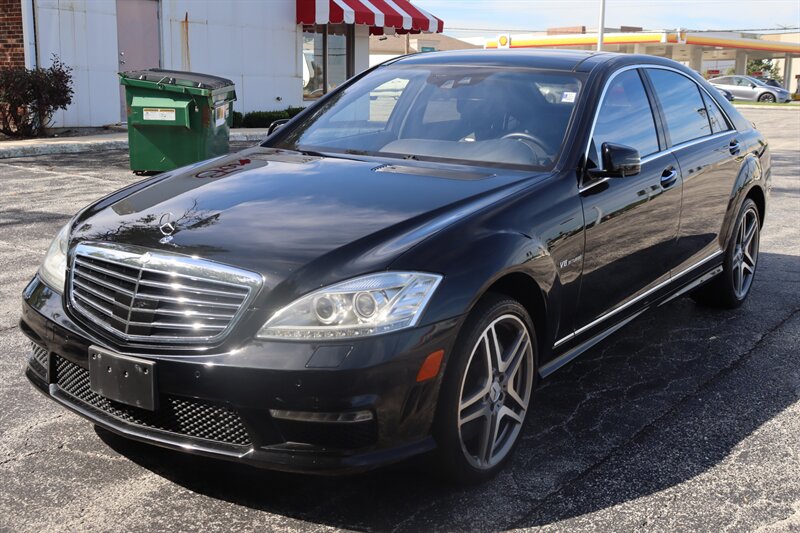 2011 Mercedes-Benz S 63 AMG  