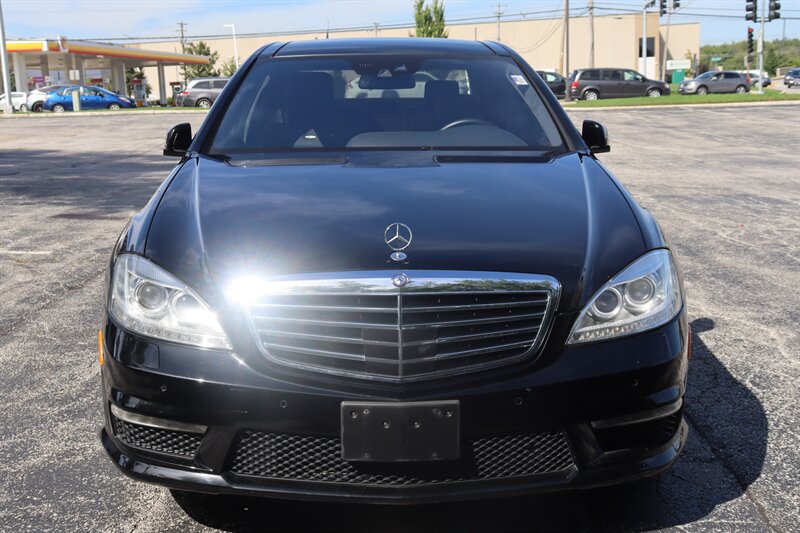 2011 Mercedes-Benz S 63 AMG  