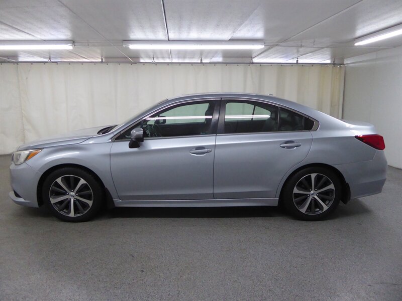 2015 Subaru Legacy 3.6R Limited photo 3
