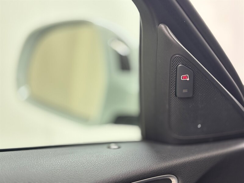 2017 Audi Q3 2.0T quattro Prestige   - Photo 15 - Downers Grove, IL 60515