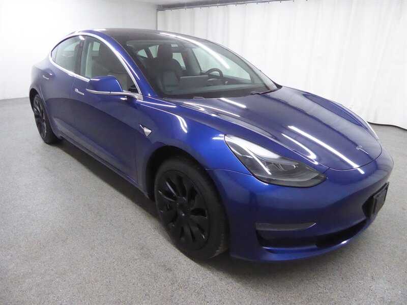 2020 Tesla Model 3 Standard Range Plus's photo
