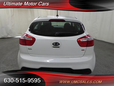 2015 Kia Rio 5-Door LX   - Photo 6 - Downers Grove, IL 60515