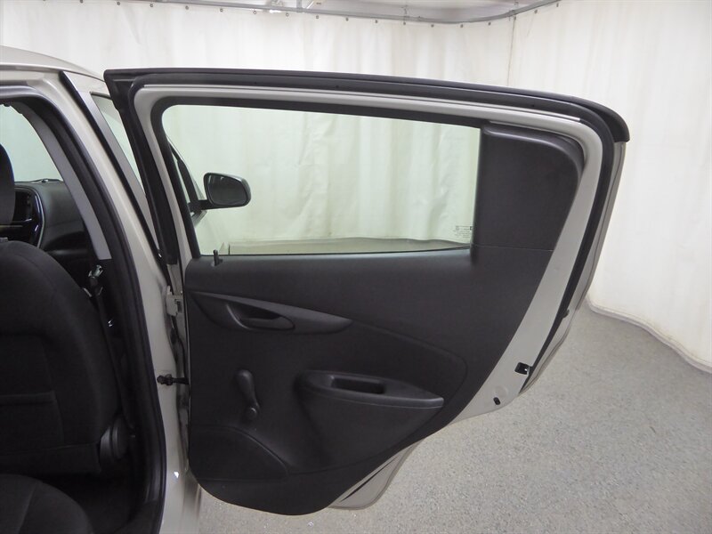 2019 CHEVROLET SPARK - Image 31