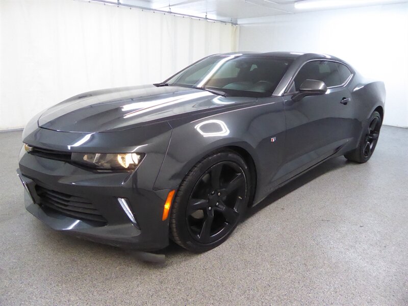 2017 Chevrolet Camaro Coupe photo 3
