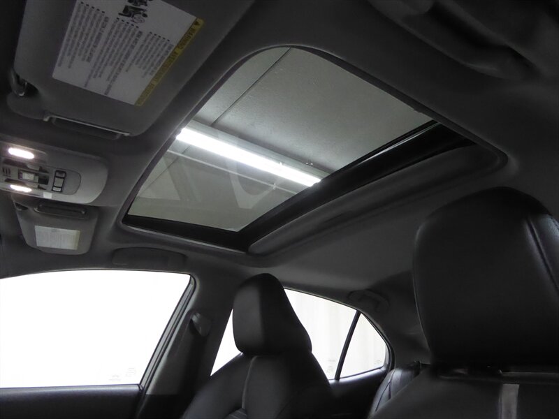 2018 TOYOTA CAMRY - Image 16