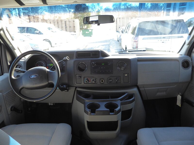 2013 FORD E-350 - Image 8