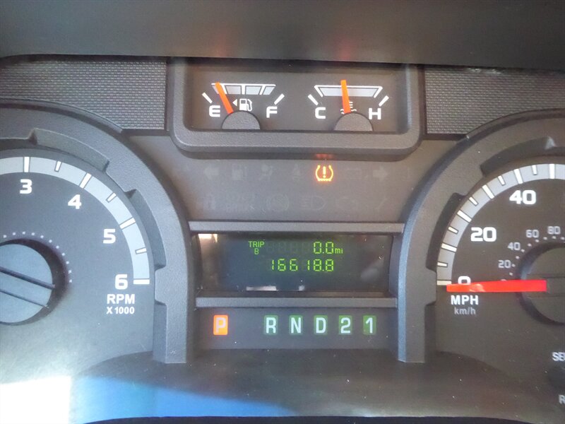 2013 FORD E-350 - Image 11