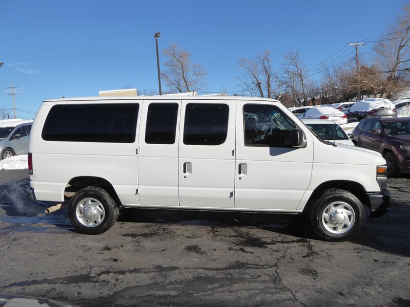 2013 FORD E-350 - Image 7