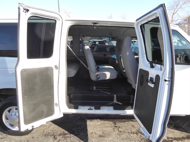 2013 FORD E-350 - Image 21