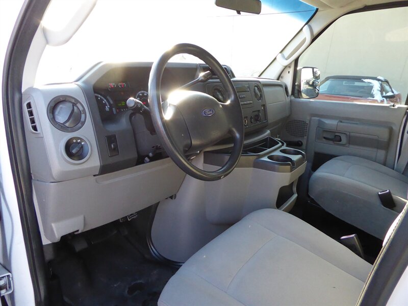 2013 FORD E-350 - Image 13