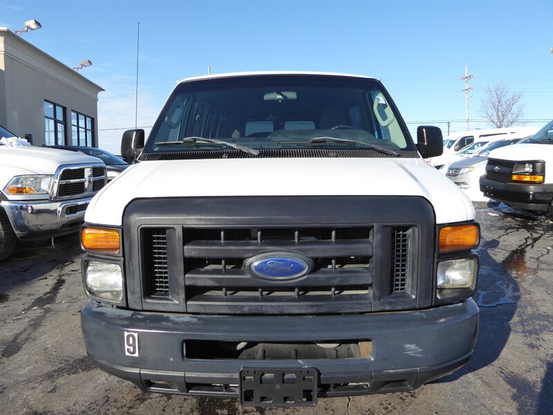 2013 Ford E-Series Econoline Wagon XL's photo